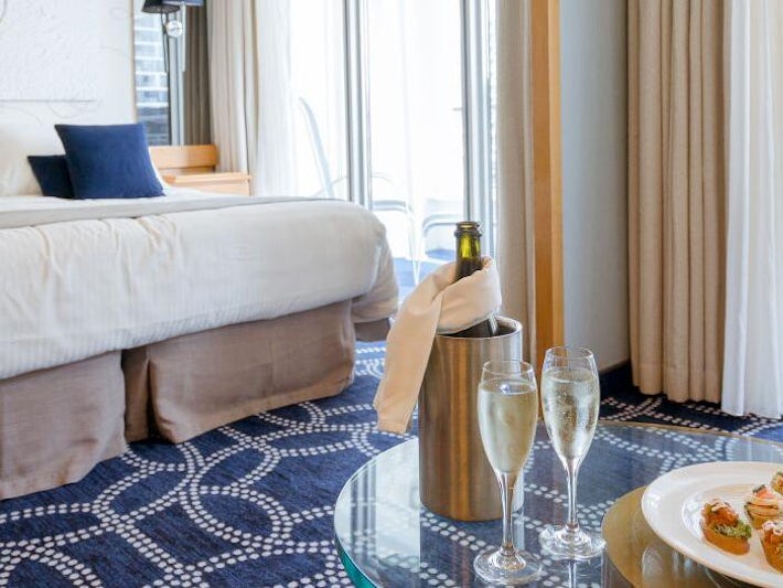 MV AMBIENCE AMBASSADOR CRUISE LINE AMBASSADOR CRUISES CRUCEROS BARATOS CRUCEROS ECONOMICOS BRITISH CRUISES CRUCEROS AMBASSADOR MV AMBIENCE CRUCEROS MV AMBITION CRUCEROS #AmbassadorCruiseLine #AmbassadorCruises #CrucerosAmbassador #Cruceros #Cruises #Creuers #Bidaiak #Cruceroclick